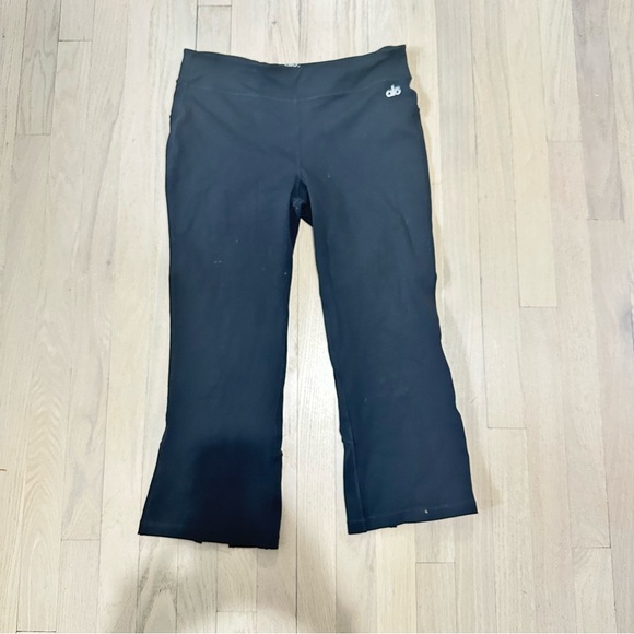 ALO Yoga Pants - Black wide leg cropped Bottoms by ALO Yoga